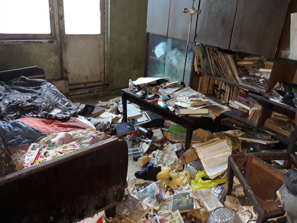 Уборка очень грязной квартиры фото